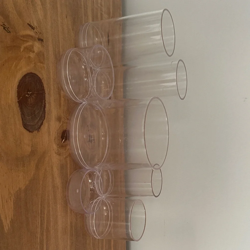 Set of Clear Plastic Tumblers organizer beauty case
